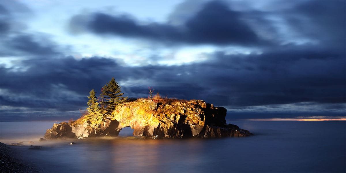 grand-portage gorgeous light on hollow rock in lake superior grand portage