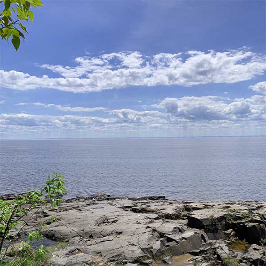 lester-river-shoreline lester-river-shoreline